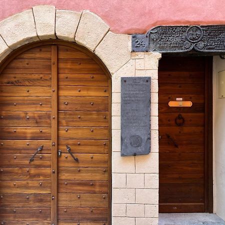 Suite "Chalet" Dans Maison De Village La Brigue Exterior foto